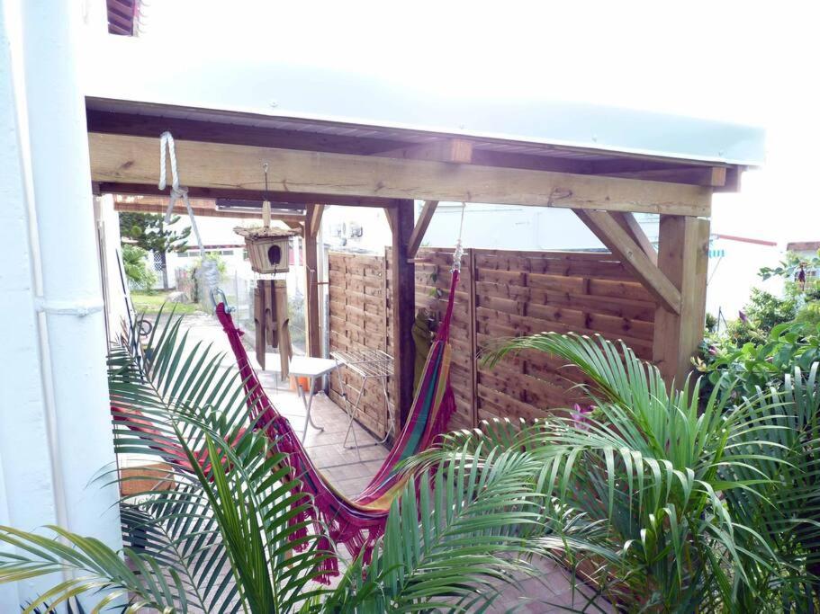 Logement Dans Un Lieu Calme Et Verdoyant A Proximite De Tout Avec Jacuzzi!!! バステール エクステリア 写真